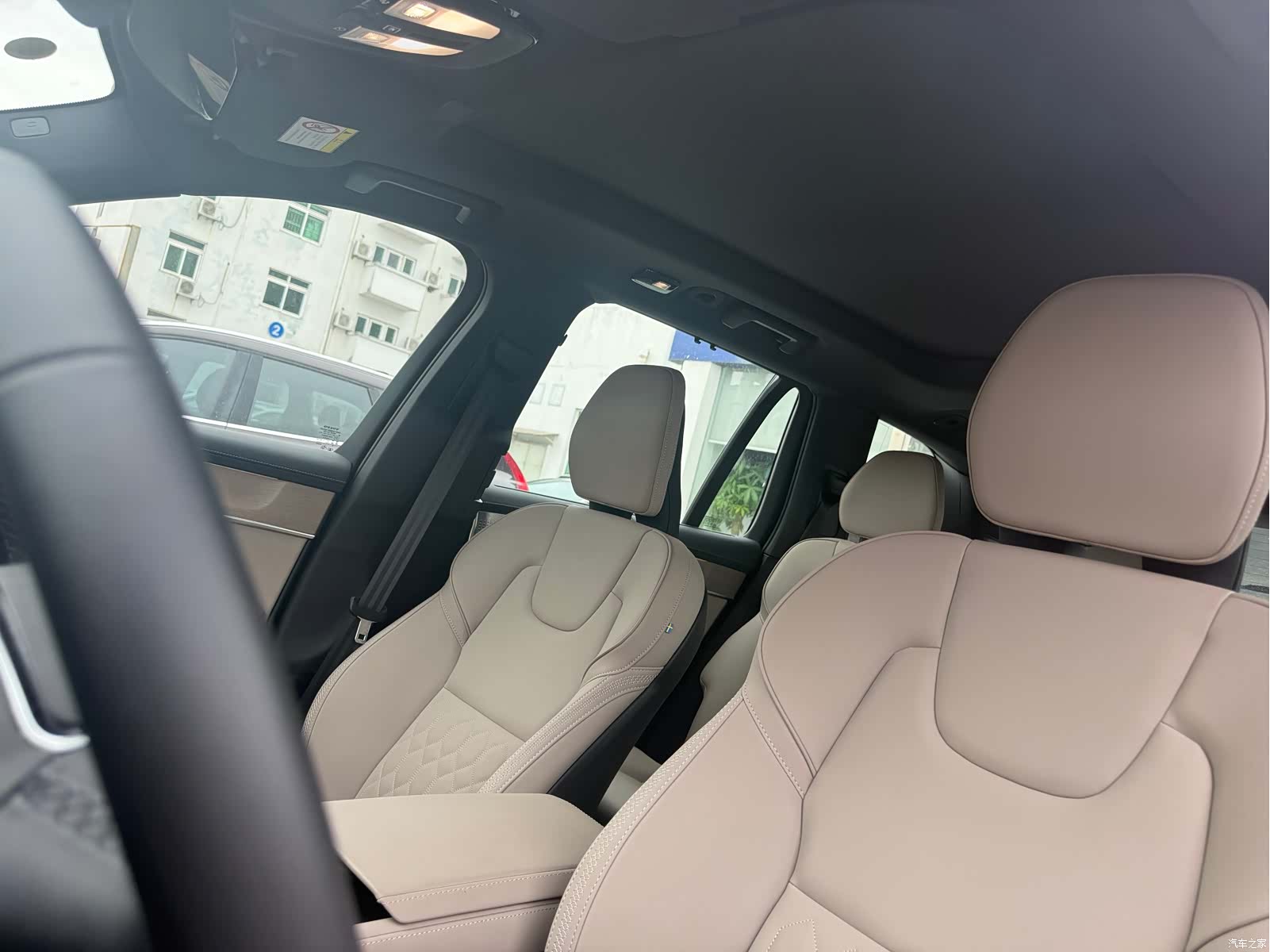 Volvo XC90, 2025 16