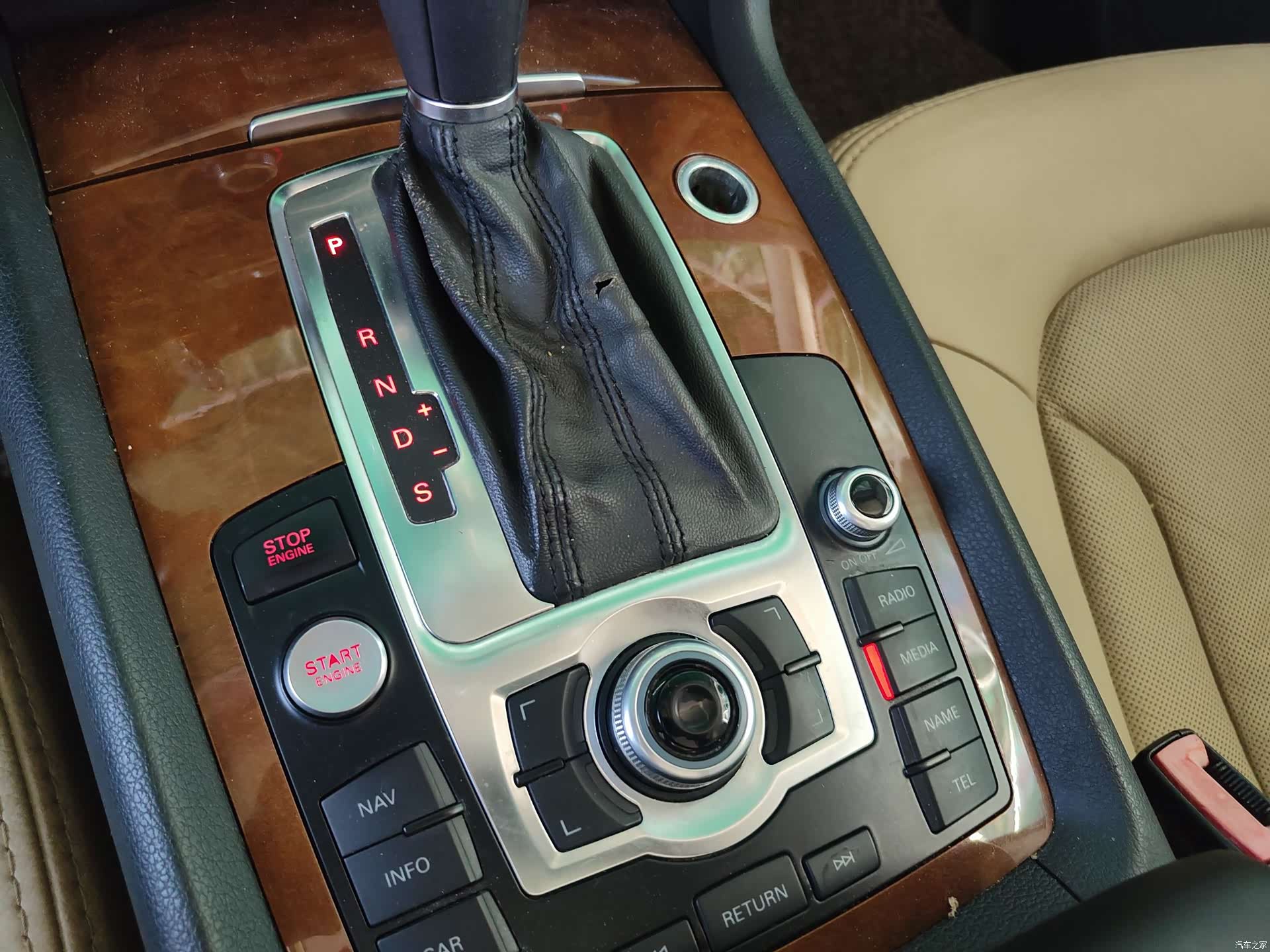 Audi Q7, 2010 21
