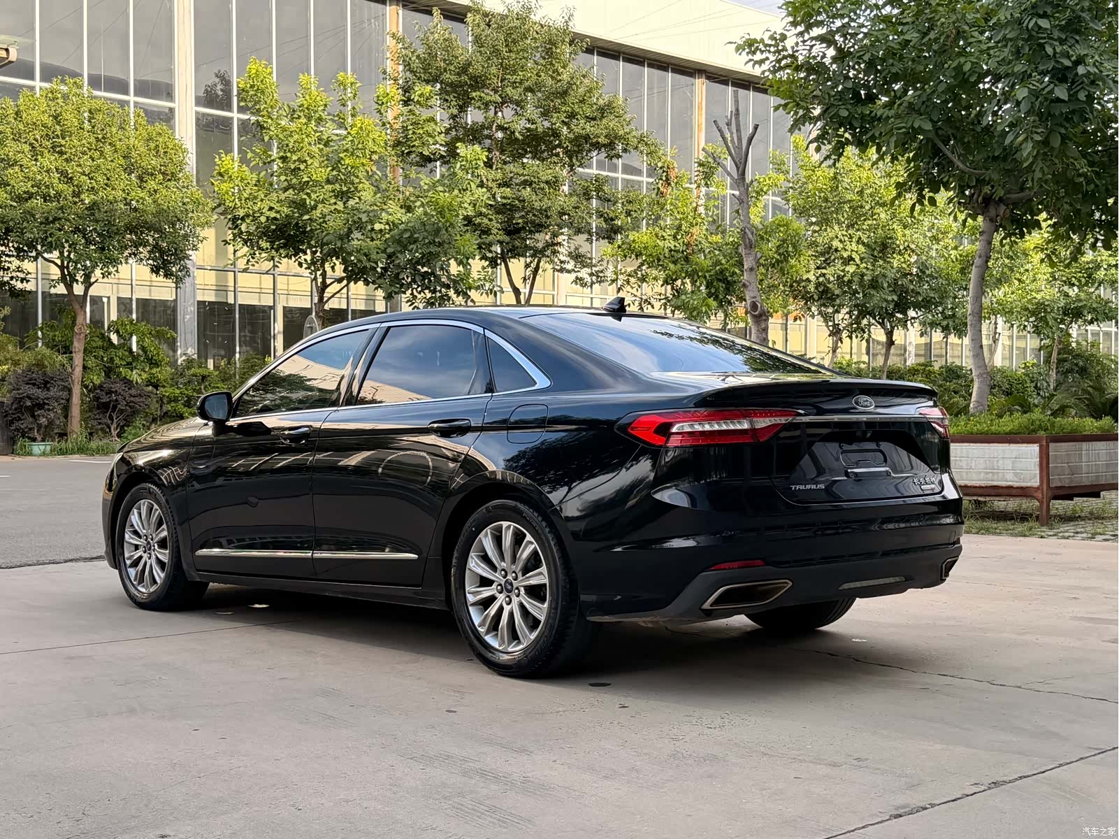 Ford Taurus, 2021 все фото