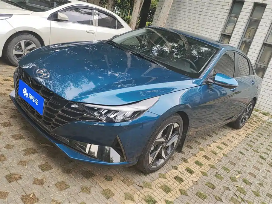 Hyundai Elantra