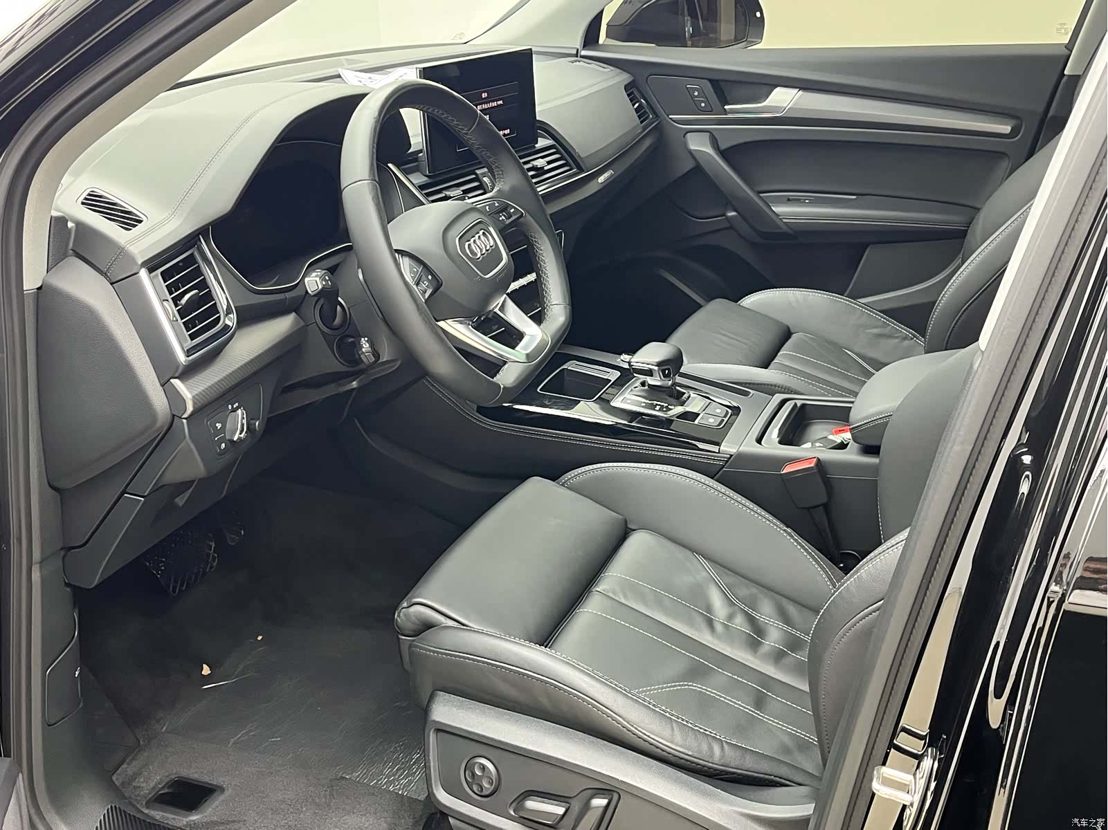 Audi Q5L, 2022 9