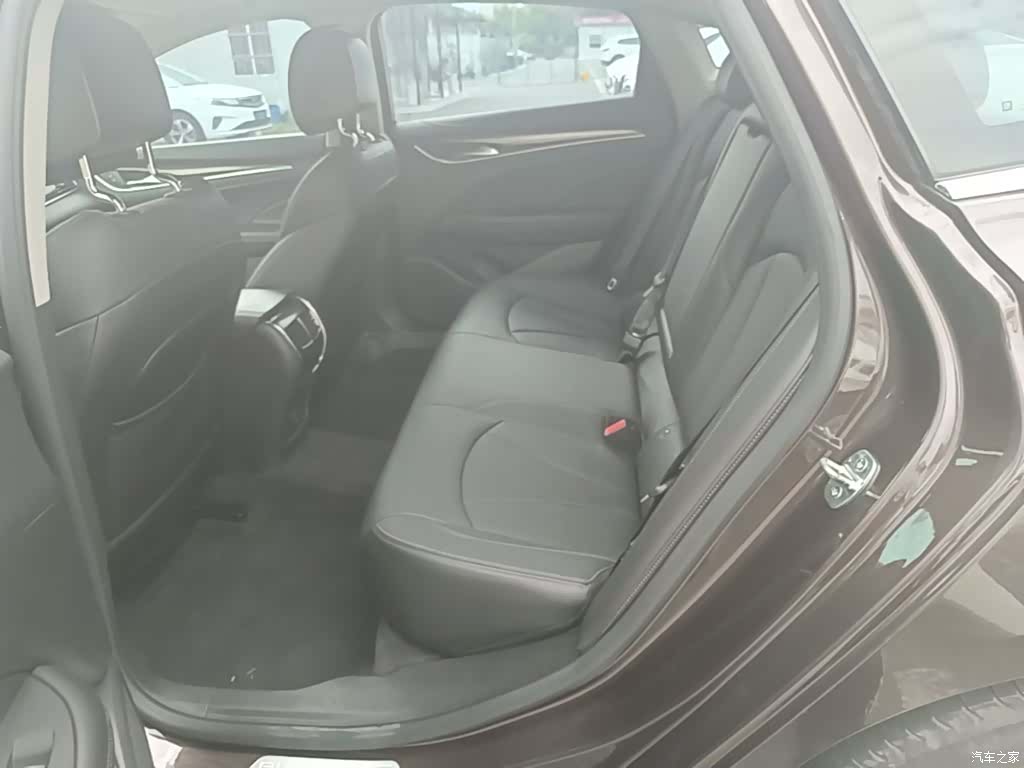 Buick LaCrosse, 2018 17