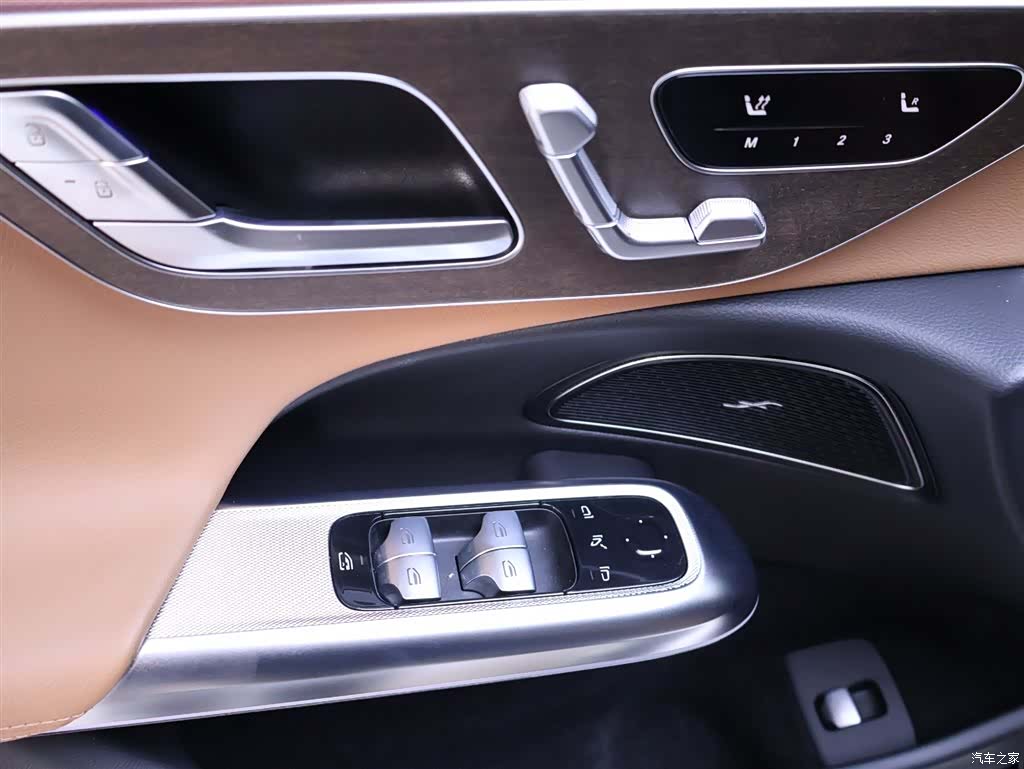 Mercedes-Benz E-Class, 2024 17