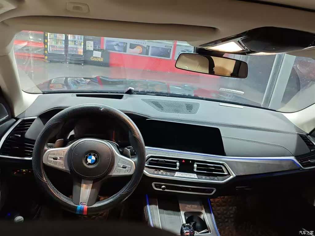 BMW X5, 2022 все фото