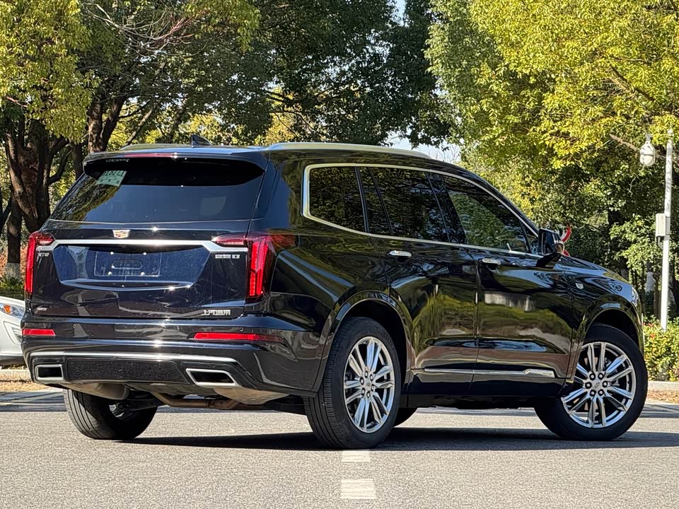 Cadillac XT6