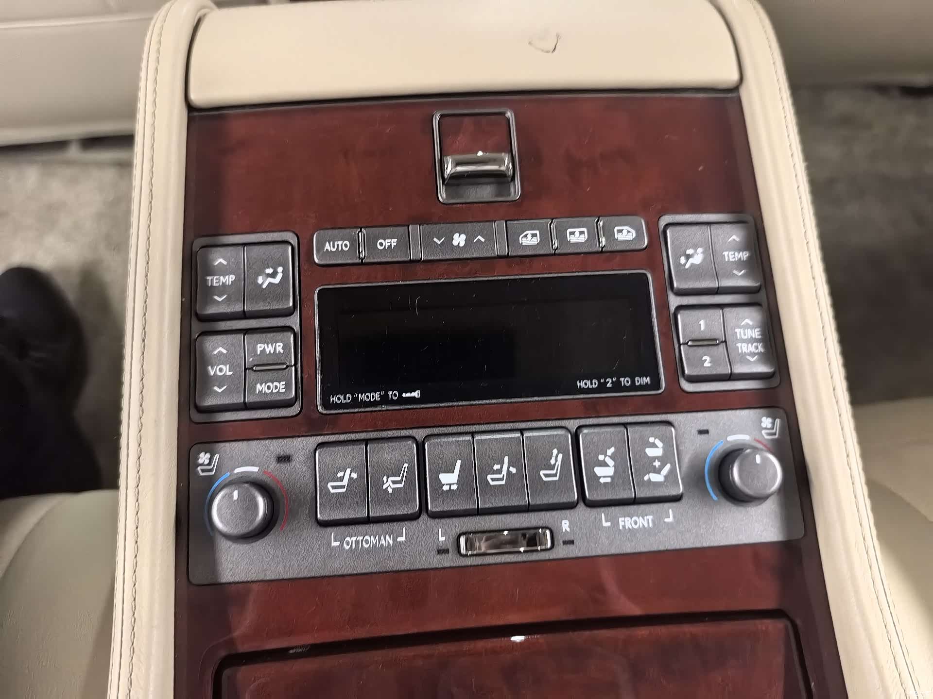 Lexus LS, 2007 13