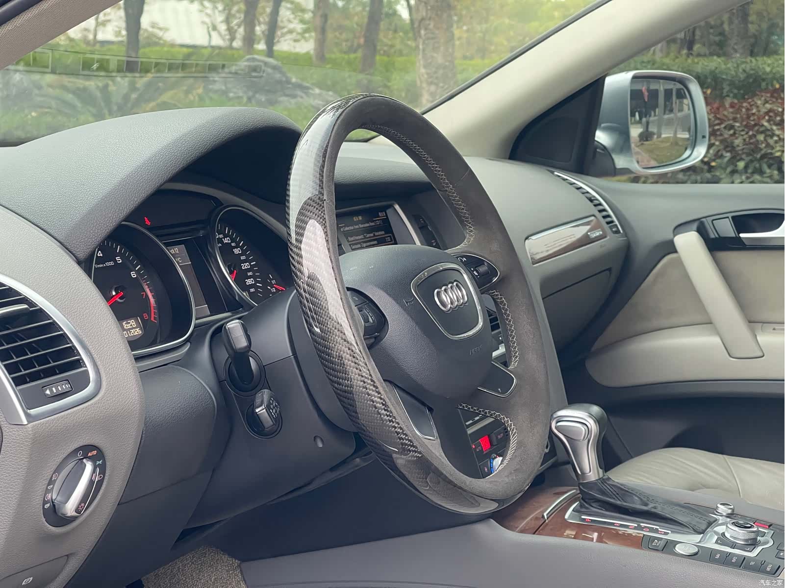 Audi Q7, 2015 9
