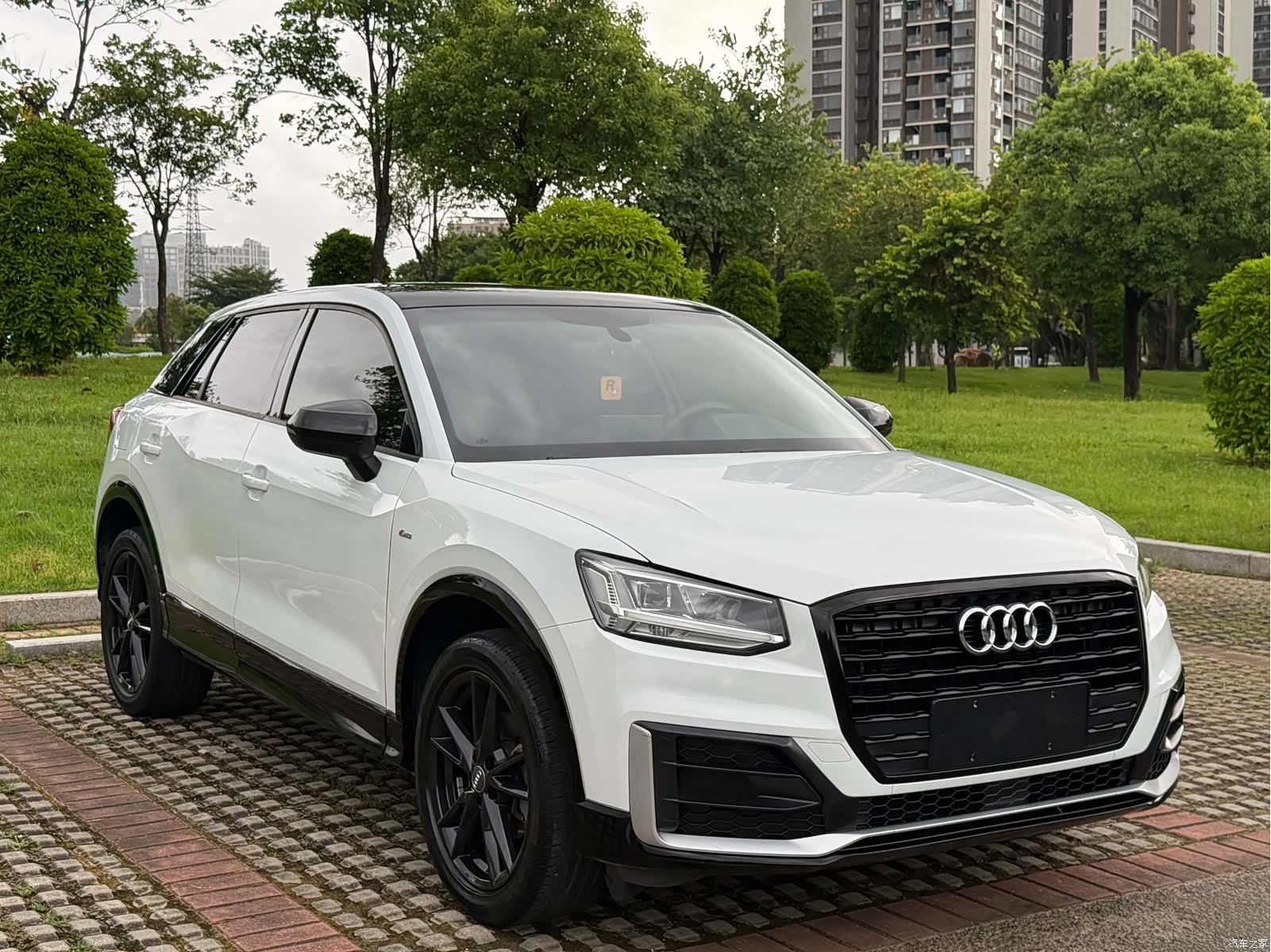 Audi Q2L, 2019 3