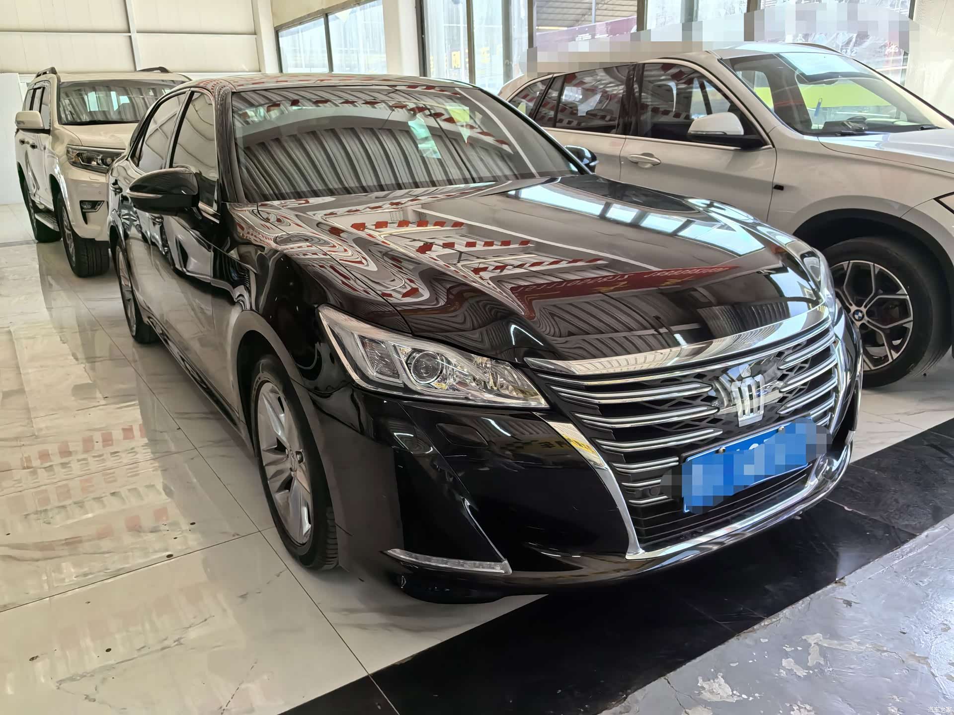 Toyota Crown, 2018 3