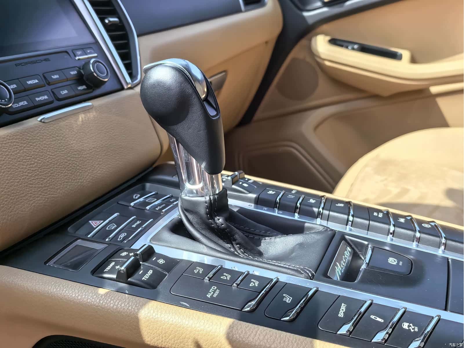 Porsche Macan, 2018 11