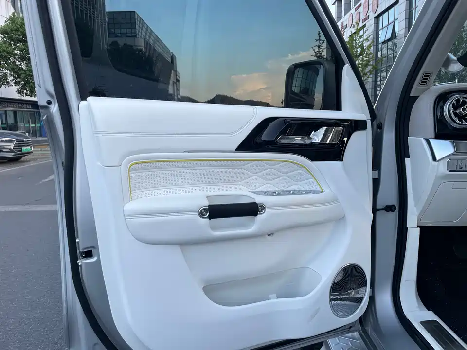 CrossBoundary Co-creation tank 300