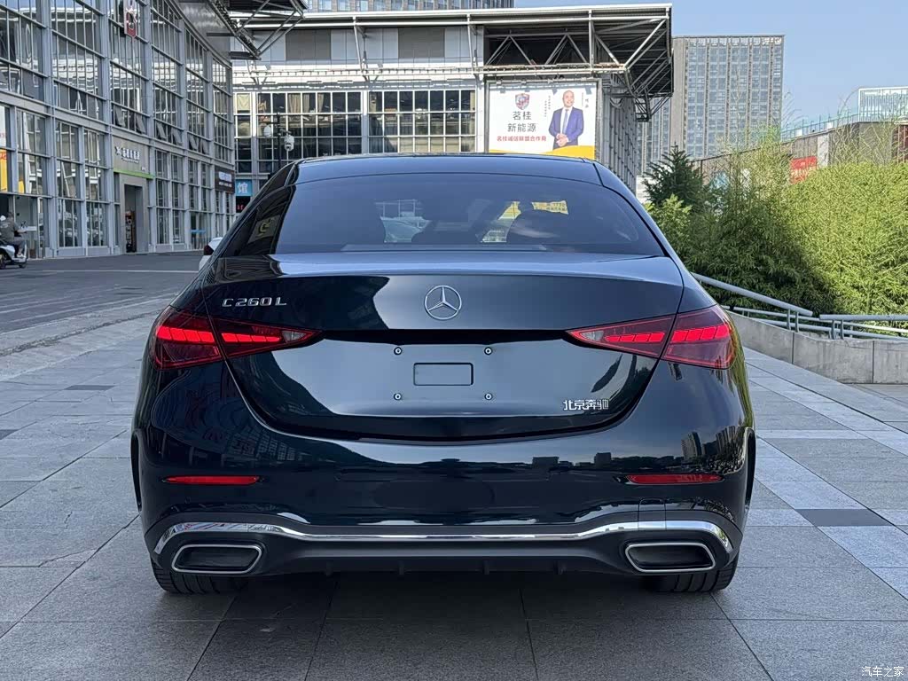 Mercedes-Benz C-Class, 2024 4