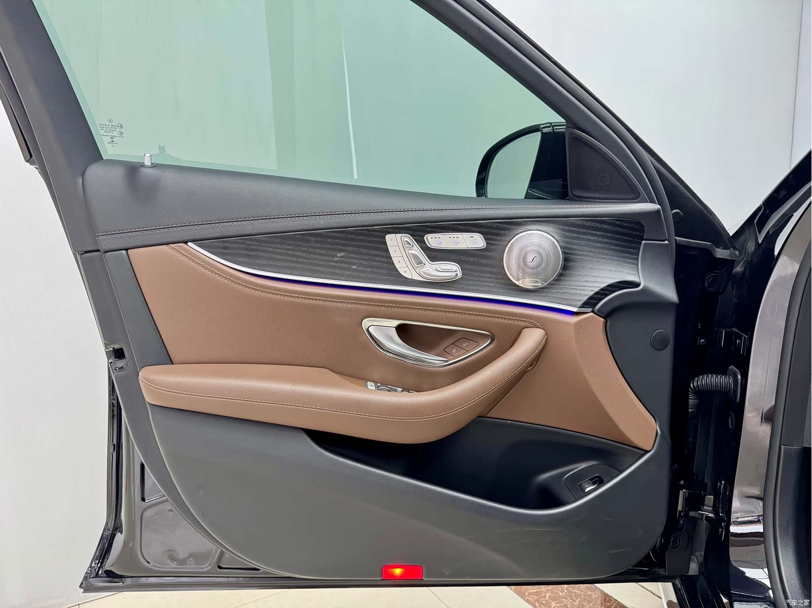 Mercedes-Benz E-Class, 2022 8