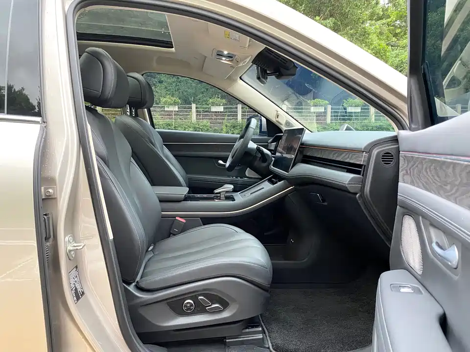 AITO Ask the world M7