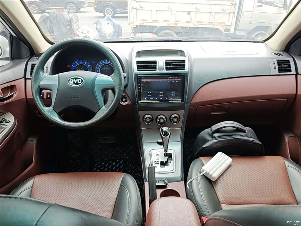 BYD L3, 2015 10