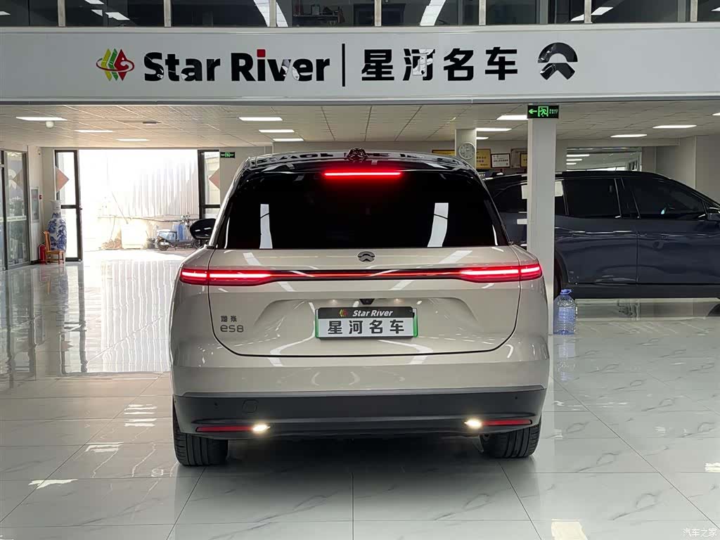 NIO ES8, 2023 6