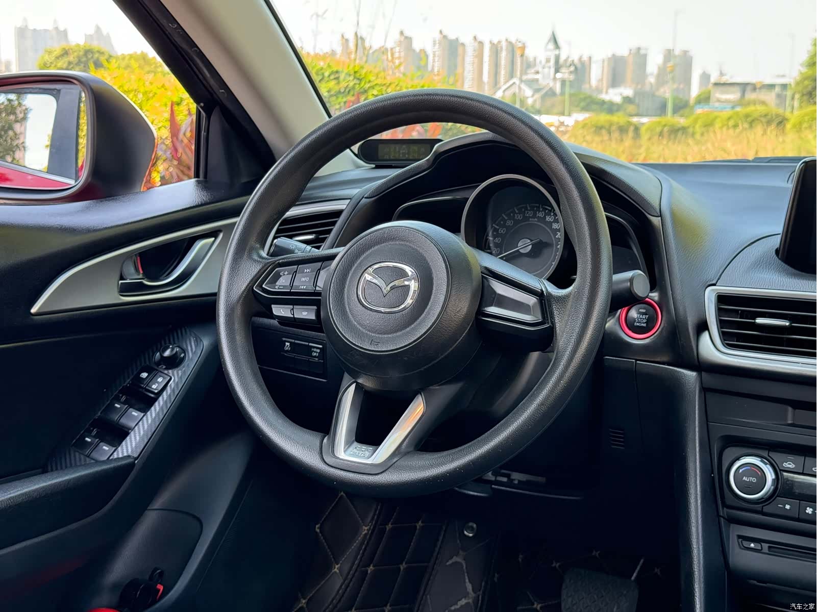 Mazda Mazda3, 2018 12