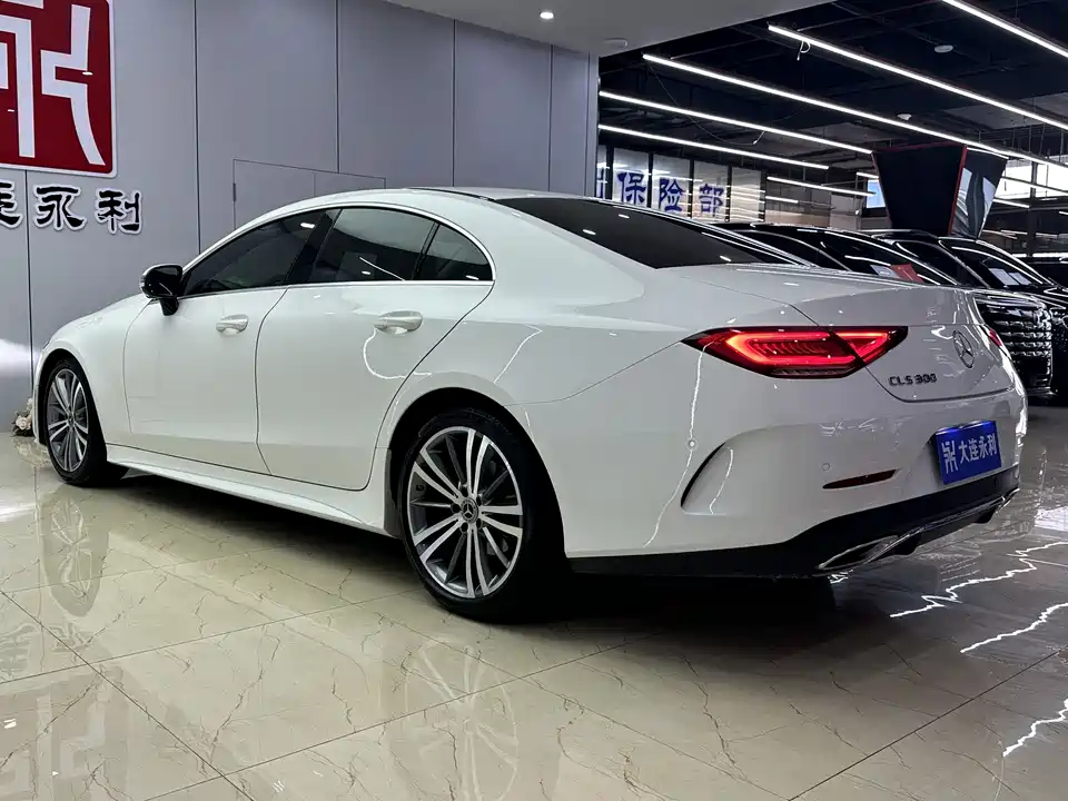 Mercedes-Benz CLS