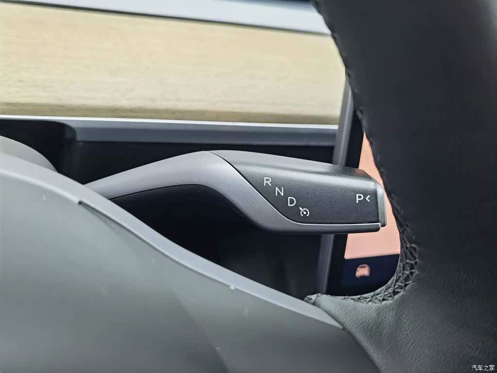 Tesla Model Y, 2022 13