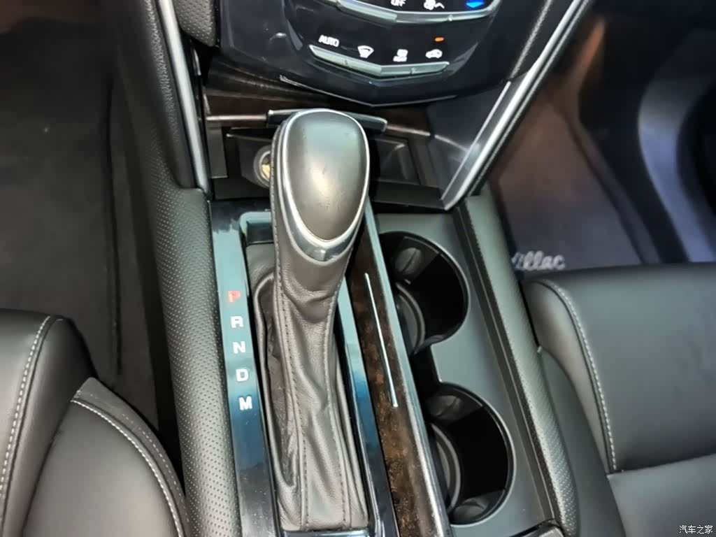 Cadillac XTS, 2019 14