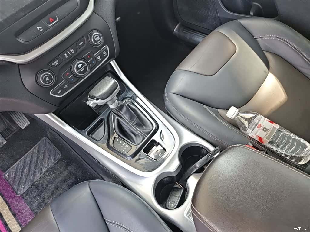 Jeep Cherokee, 2016 14
