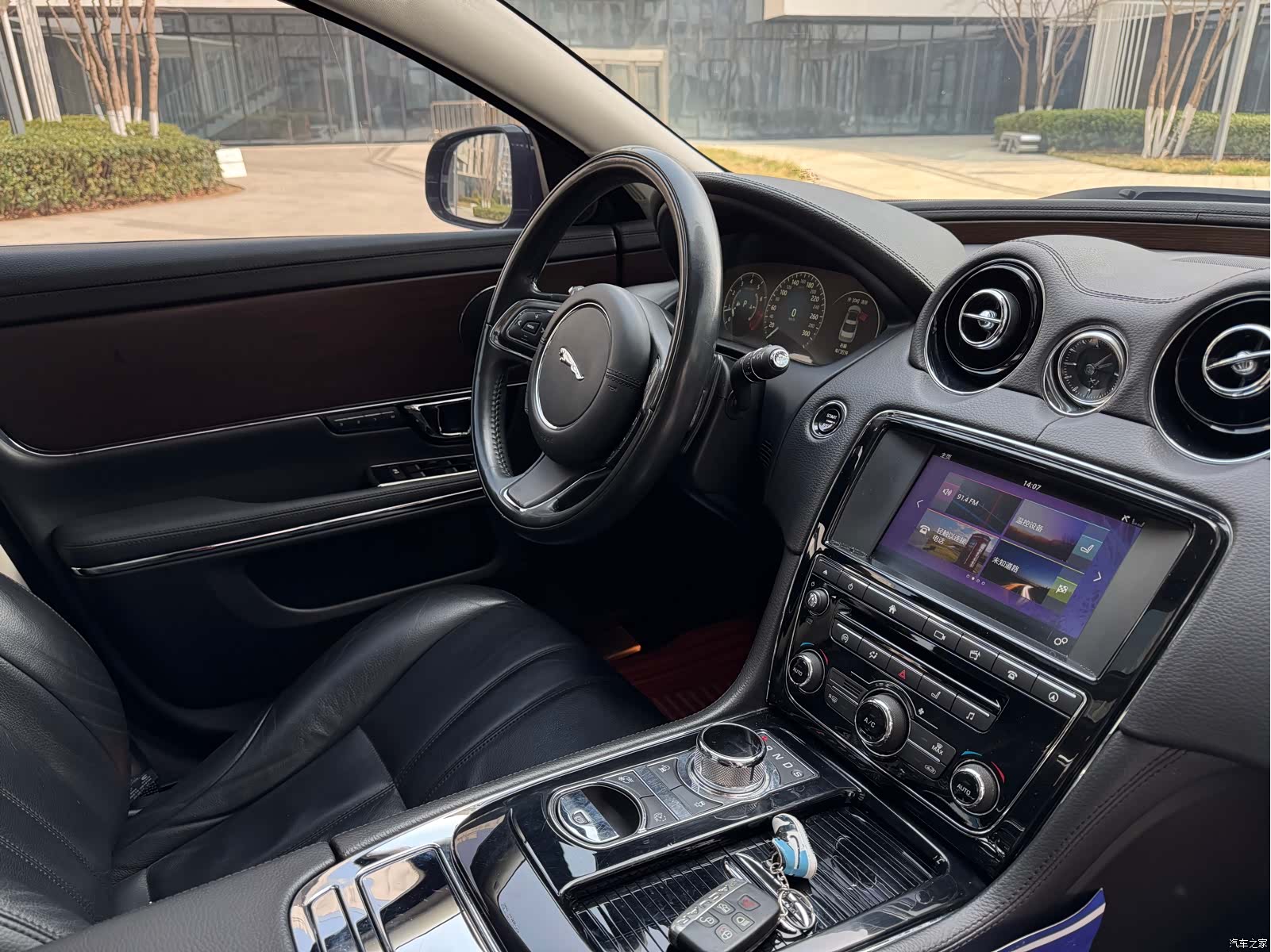 Jaguar XJ, 2018 21