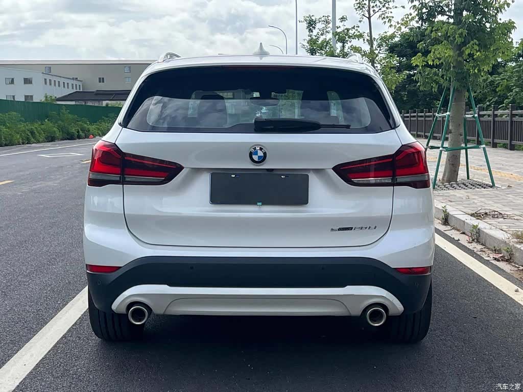 BMW X1, 2020 все фото