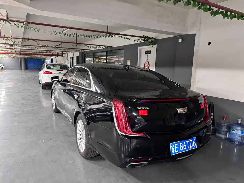 Cadillac XTS