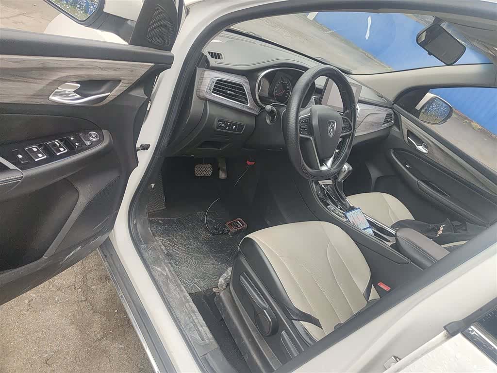 Wuling 730, 2018 13