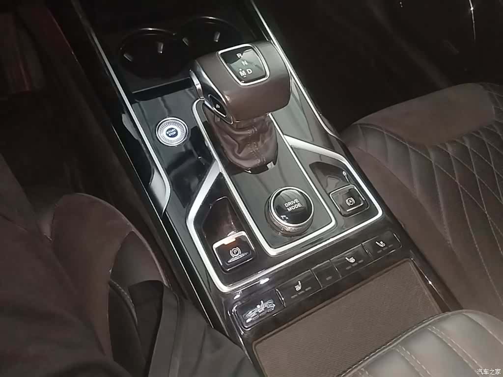 Hongqi HS5, 2023 14