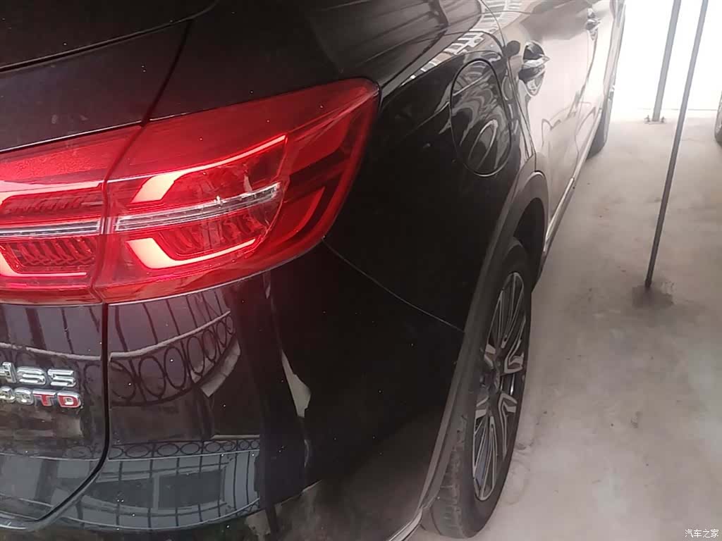 Hongqi HS5, 2023 8