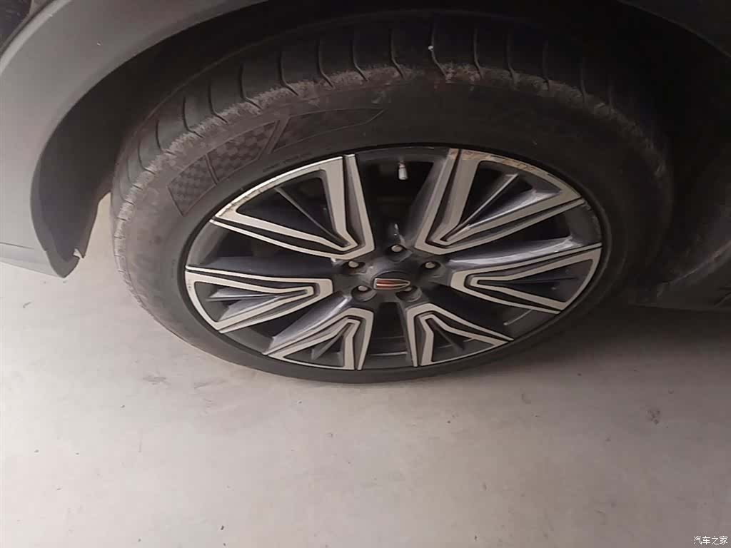 Hongqi HS5, 2023 23