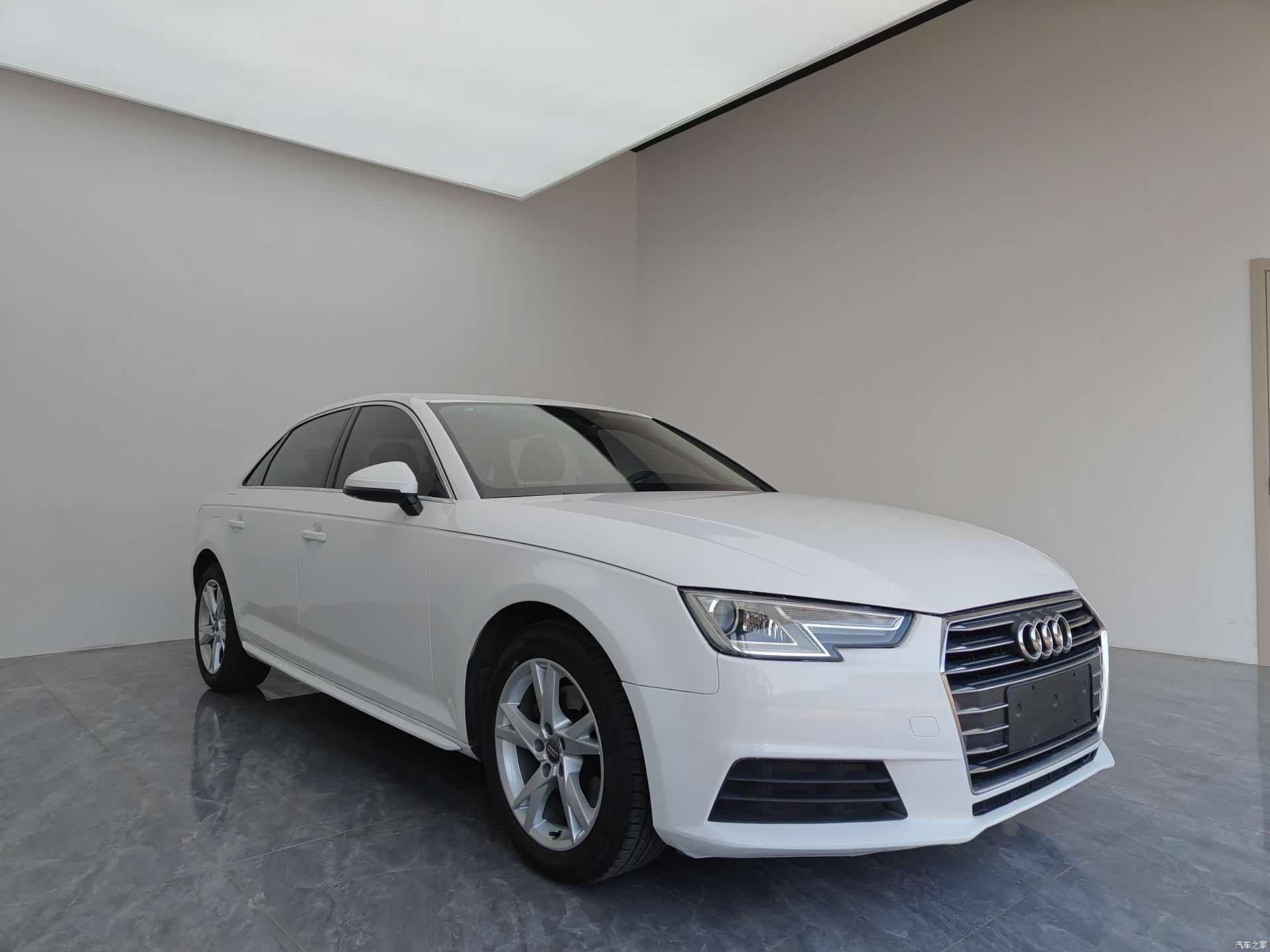 Audi A4L, 2017 3