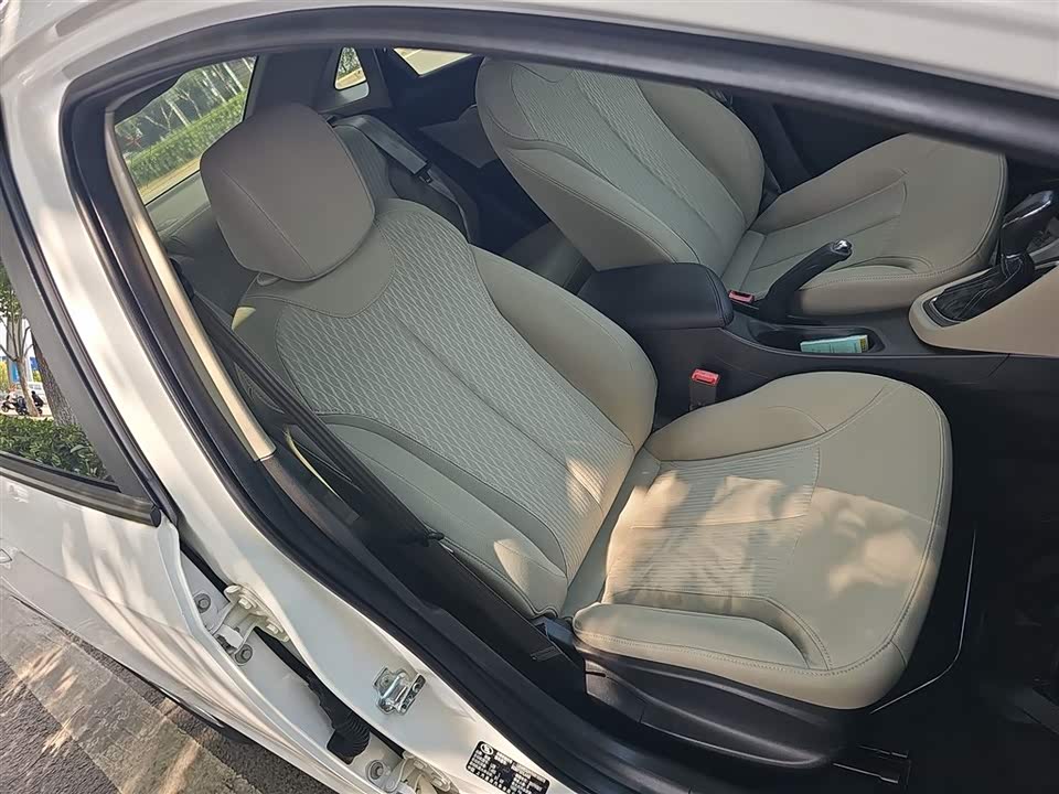 Buick Yinglang