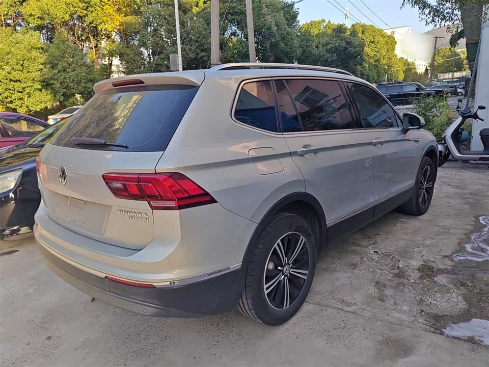Volkswagen Tiguan L