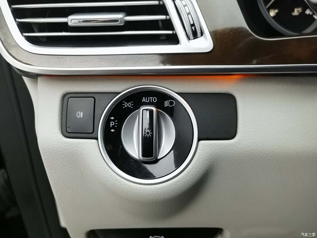 Mercedes-Benz E-Class, 2015 21