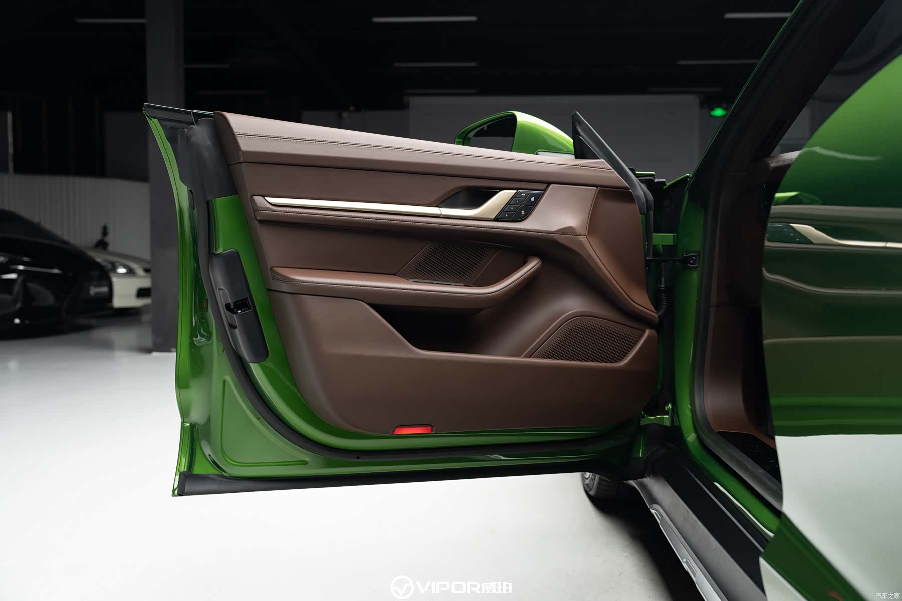 Porsche Taycan, 2023 13