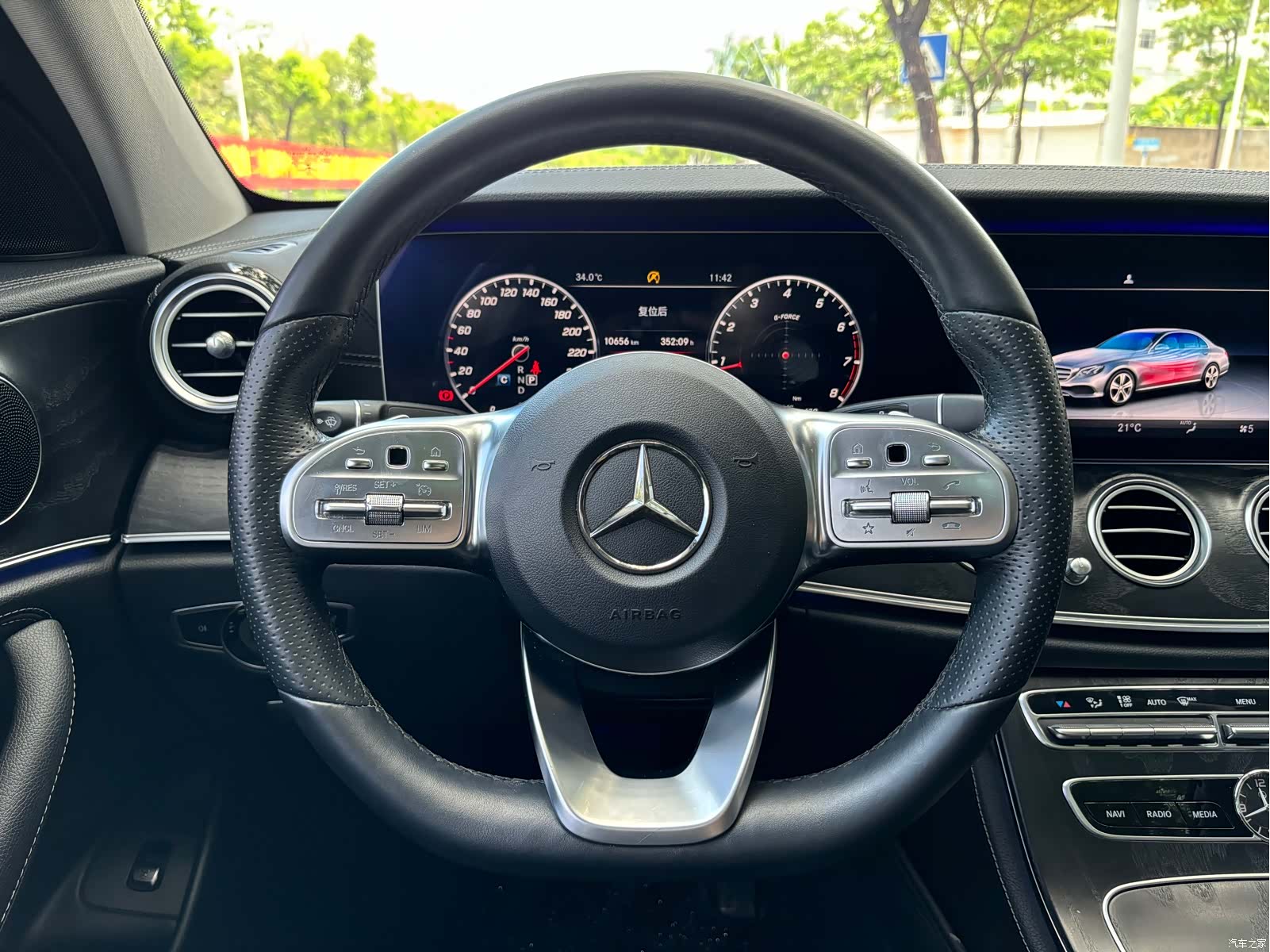 Mercedes-Benz E-Class, 2019 16