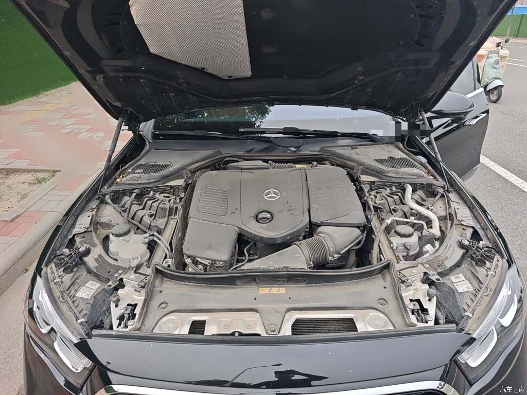 Mercedes-Benz E-Class, 2024 11