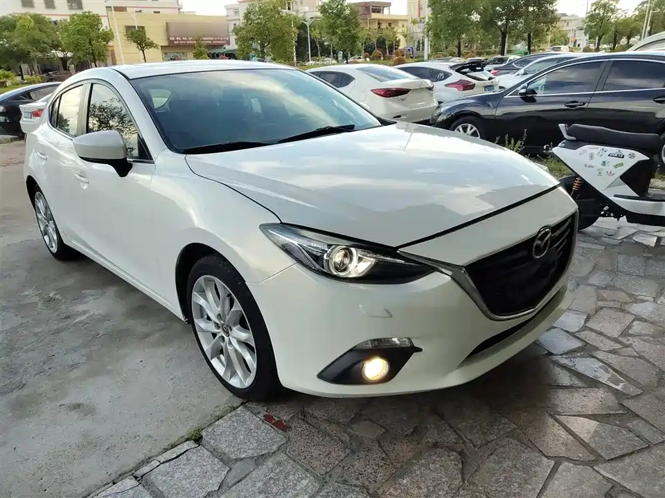 Mazda 3 Angkesaila