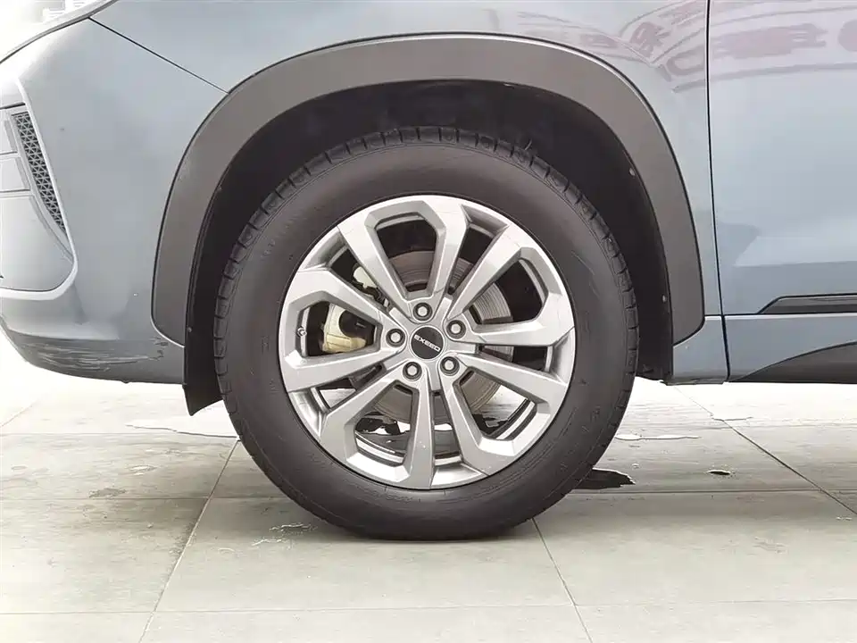 Exeed Chasing the wind