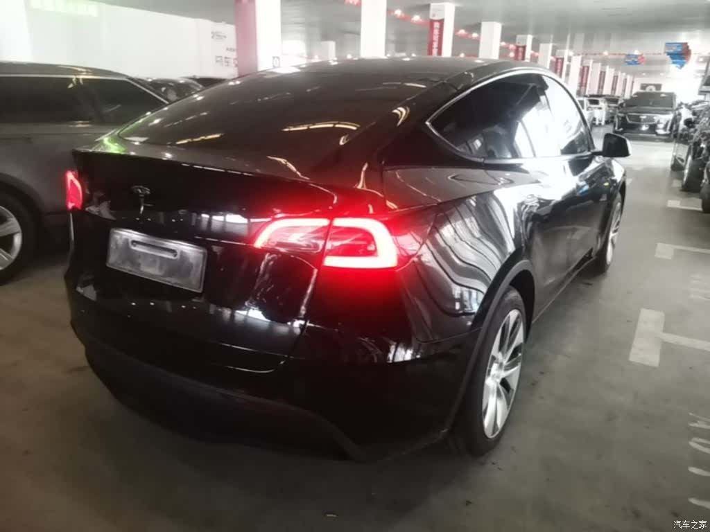 Tesla Model Y, 2023 7