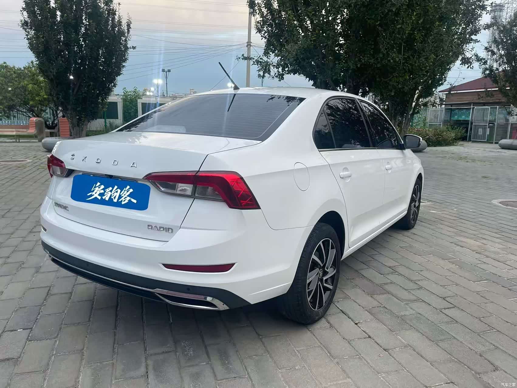 Skoda Rapid, 2020 все фото