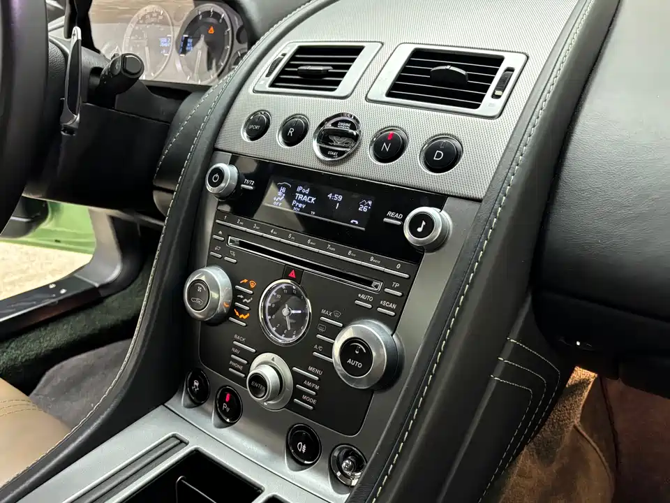 Aston Martin V8 Vantage Aston Martin V8 Vantage