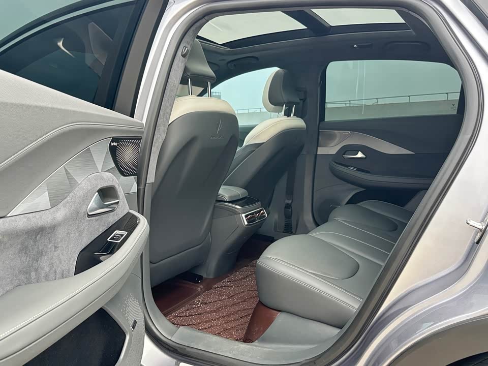 ARCFOX Polar Fox Alpha S