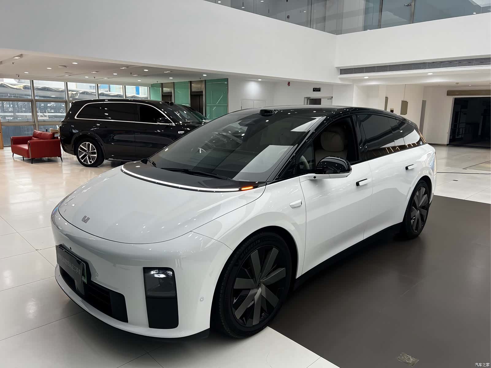 Li Auto i6, 2025 12