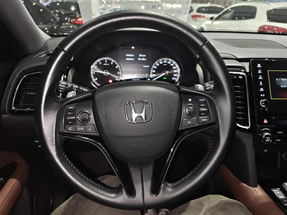 Honda UR-V