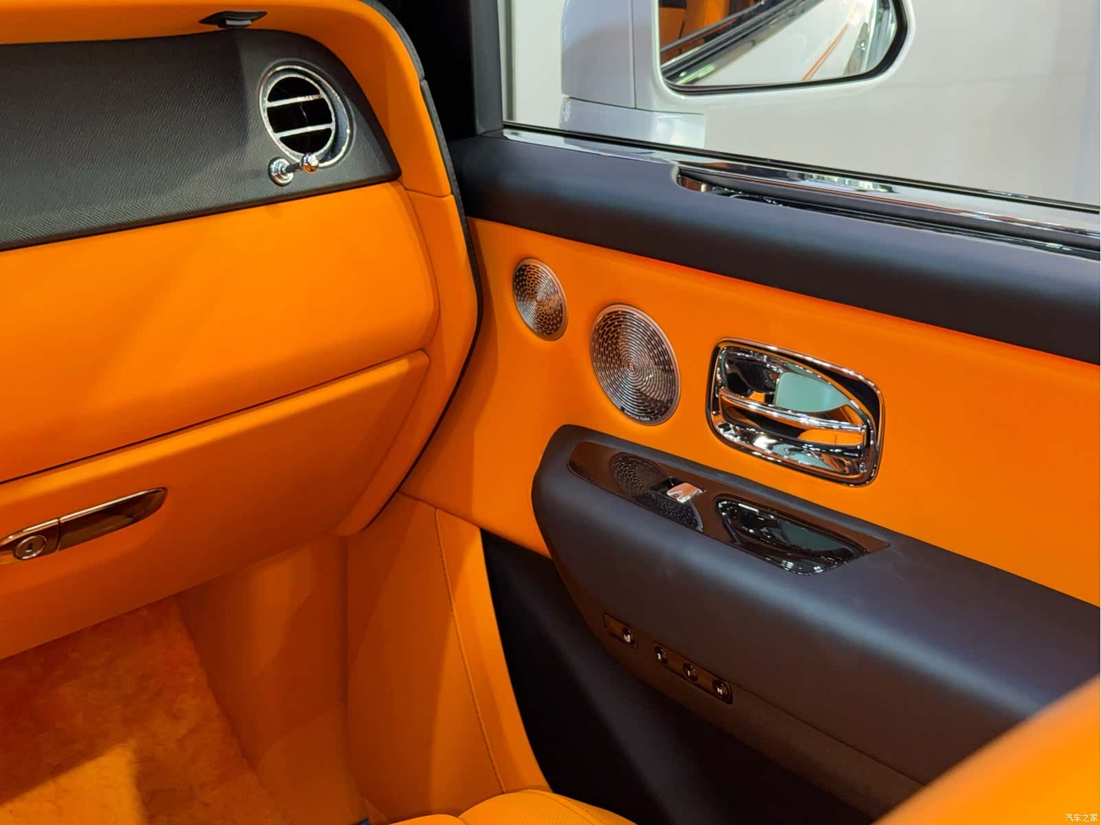 Rolls-Royce Cullinan, 2022 27