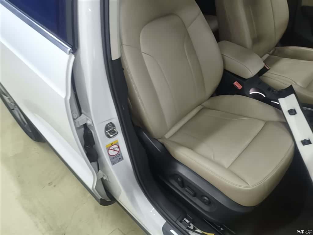 Audi Q3, 2016 25