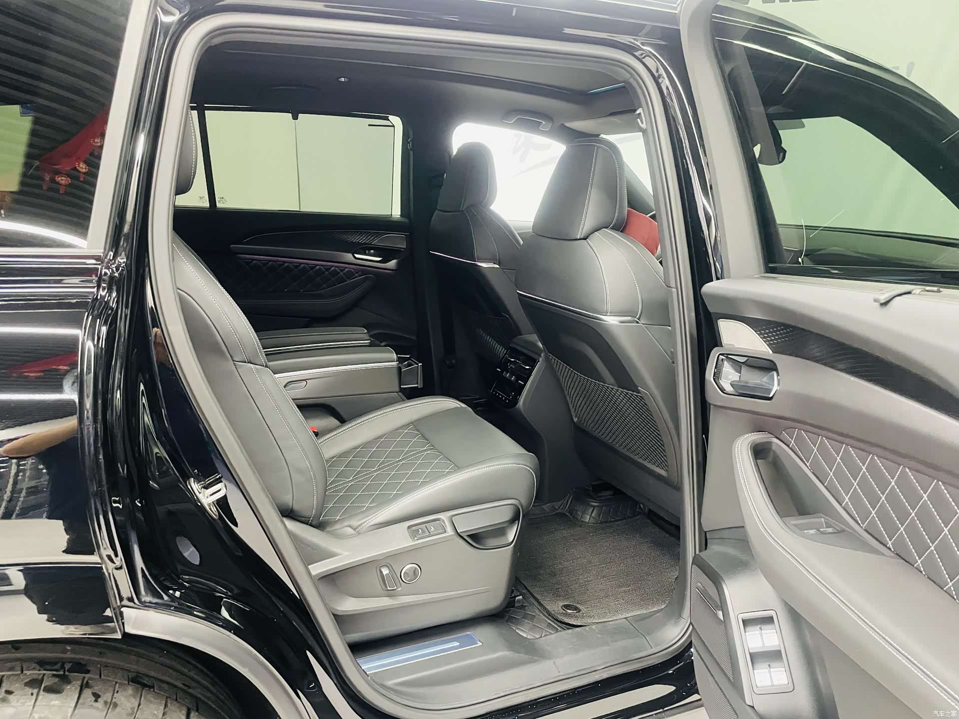 Audi Q6, 2024 14